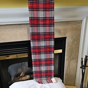 Peck & Peck 100% Cashmere Scraf Nwt 10x68